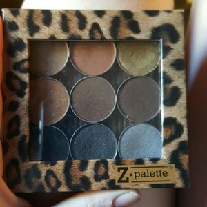 Z palette w/ fashion fair shadows