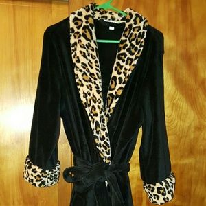 Comfy, very soft robe