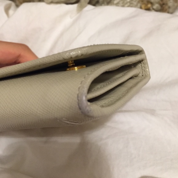 Prada Saffiano Continental Wallet - Picture 3 of 4