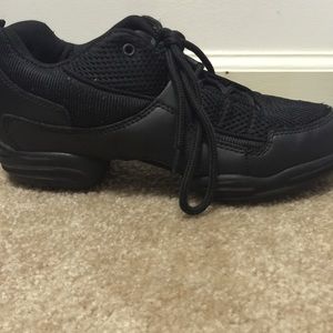 Size 7.5 Capegio Jazz dance shoes