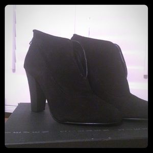 Steven by Steve Madden black booties