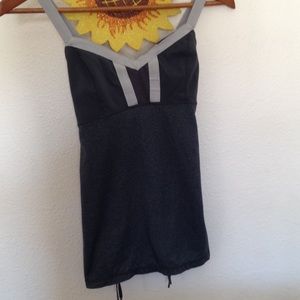 Lululemon Top with shelf bra, great condition!