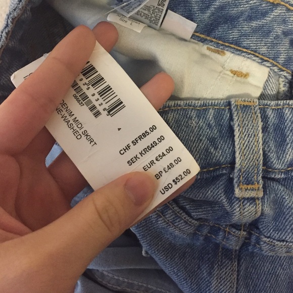 SOLD-American Apparel denim skirt (L) - Picture 3 of 3