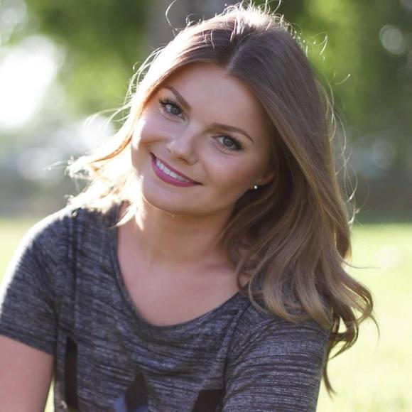 Meet your Posher, Darina