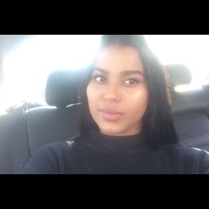 Meet your Posher, Maya