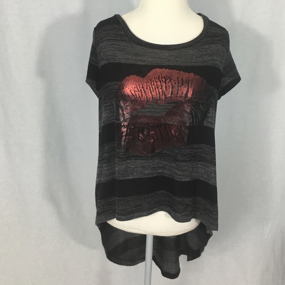 Black t shirt