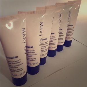 Ivory 3 luminous wear liquid foundation