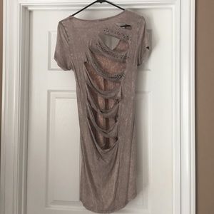 Beige T-shirt with back cut out