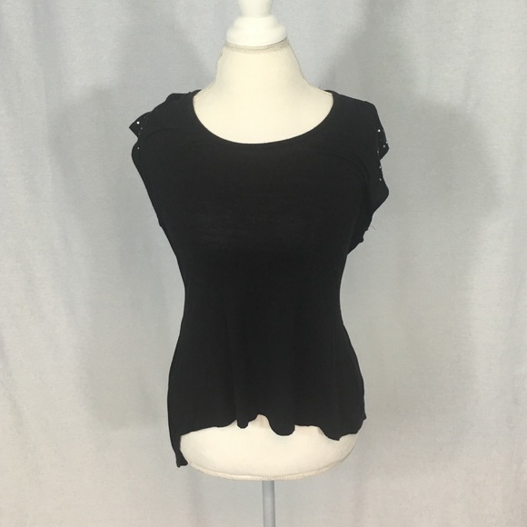 Black tee