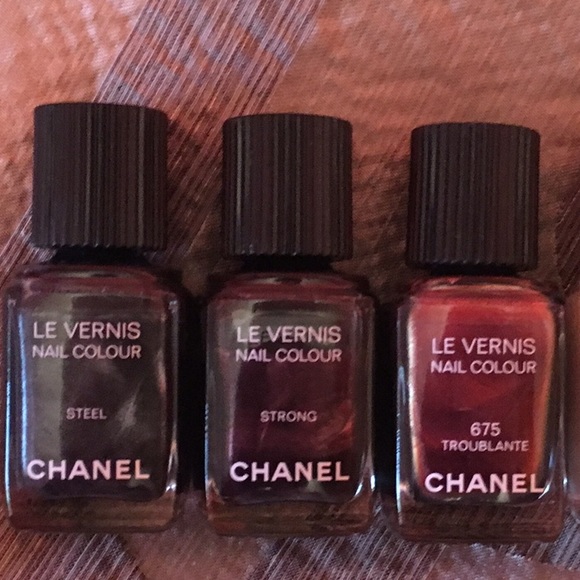 LIMITED CHANEL Le Vernis:  STRONG