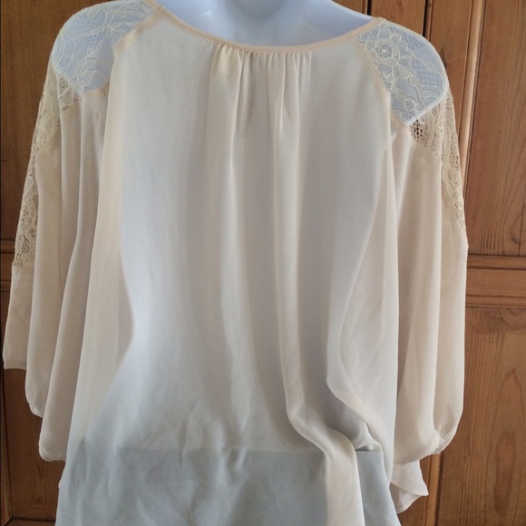Lauren Conrad Sheer Butterfly Sleeve Blouse - Picture 4 of 4