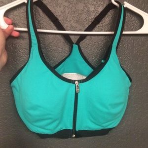 VSX Knockout Sports Bra size 32D