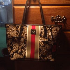 Very pretty, nwot bag