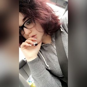 Meet your Posher, Anika