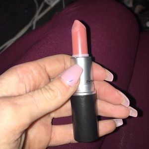 Mac lipstick in "Velvet Teddy"