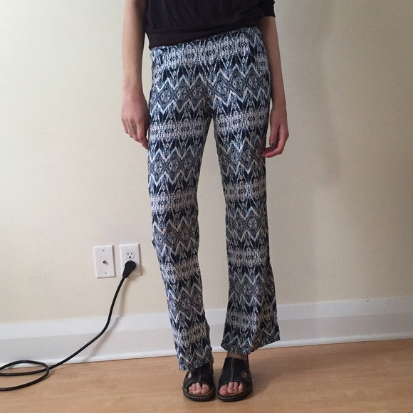 loose fitting hippie pants