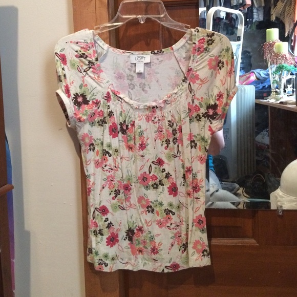 Ann Taylor Loft floral tee