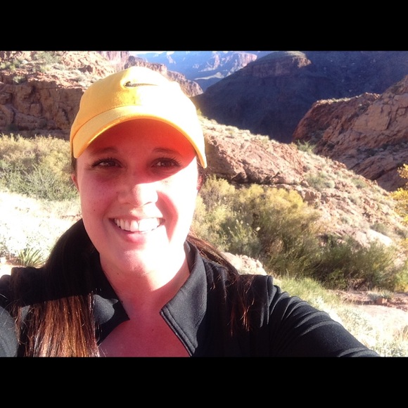 Meet your Posher, Jen - Picture 1 of 1