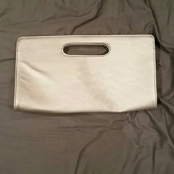 Silver clutch