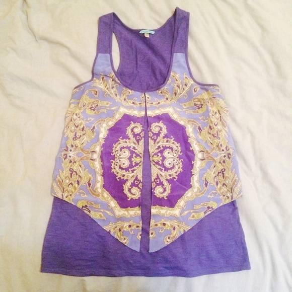 Leifnotes Scarf Top