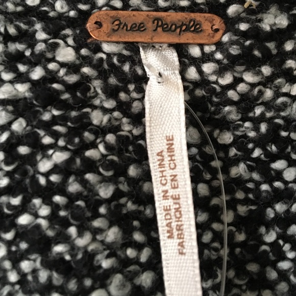 NWT Free People Sweater/Jacket. - Picture 2 of 4
