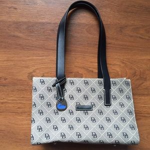 ***SOLD*** Authentic Dooney & Bourke handbag purse