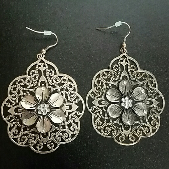 Earings