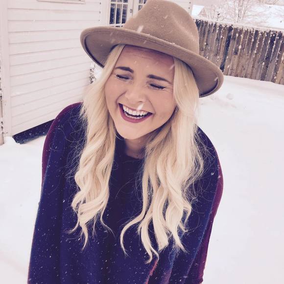 Meet your Posher, Jessica