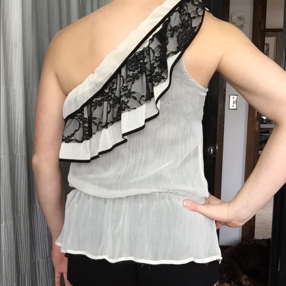 Guess Brand One Shoulder Top - Picture 3 of 5