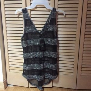 💕NWT GUESS TANK TOP💕