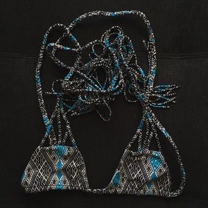 Thai Haena size small