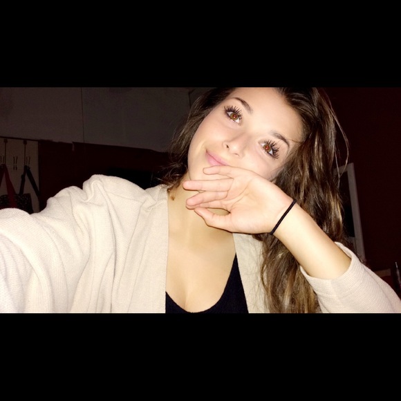 Meet your Posher, Haley - Picture 1 of 1