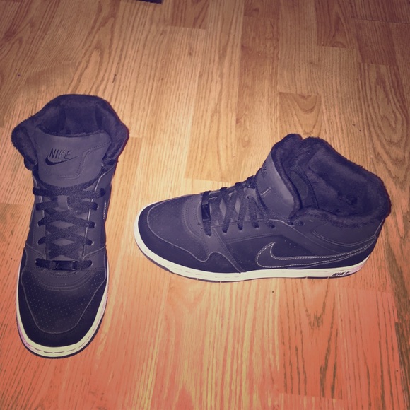 Women's Nike Prestige -- Black & White