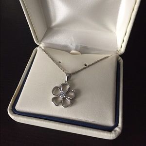 Beautiful Cubic Zirconia Flower Necklace