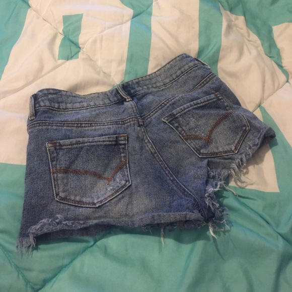 Bullhead High Rise Shorts - Picture 2 of 3