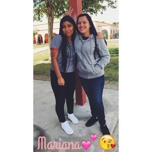 Meet your Posher, Dania