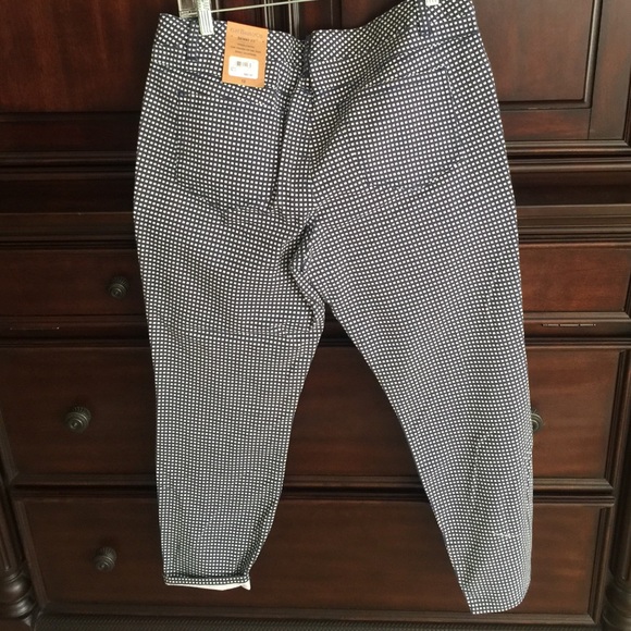 Capris - Picture 2 of 3