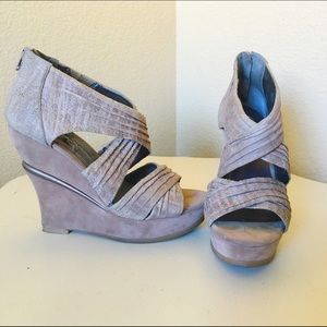 Jessica Simpson Distressed Taupe Wedge Heels