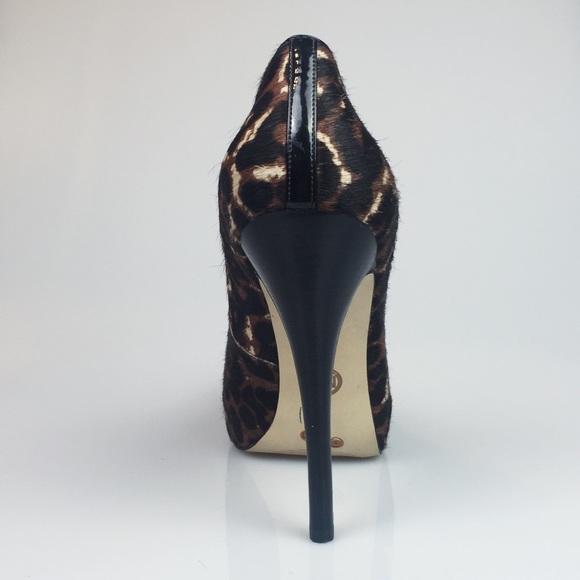 Michael Kors 'Cynthia Ankle' Pumps - Picture 3 of 4