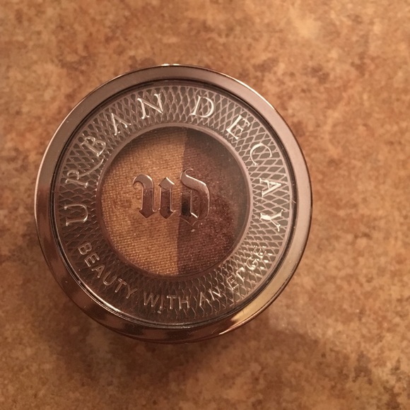 Urban decay dual eyeshadow