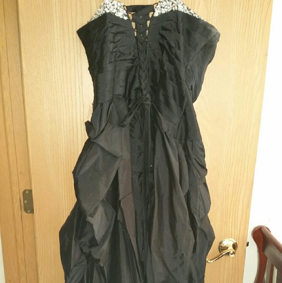 Prom Dress - Picture 2 of 4