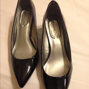 Bandolino black pumps only worn one time