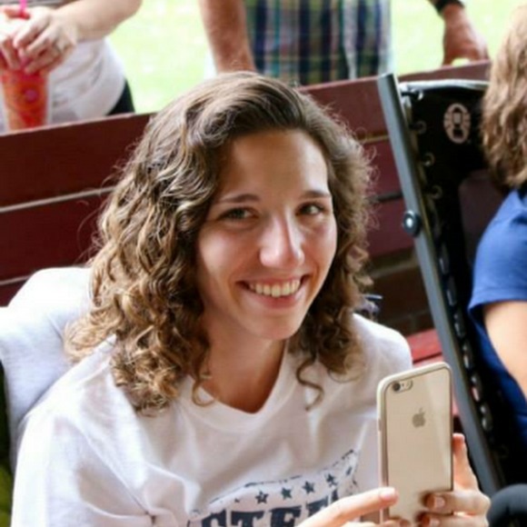 Meet your Posher, Anne