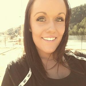 Meet your Posher, Hailey