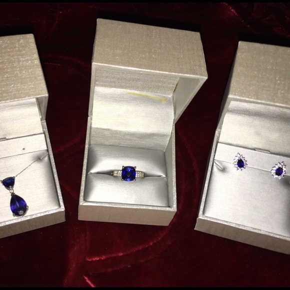 Sapphire/Diamond Jewelry Set
