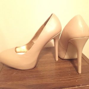 madden girl size 8 nude heels