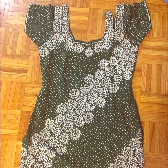 Pajami suit. Indian dress. - Picture 1 of 4
