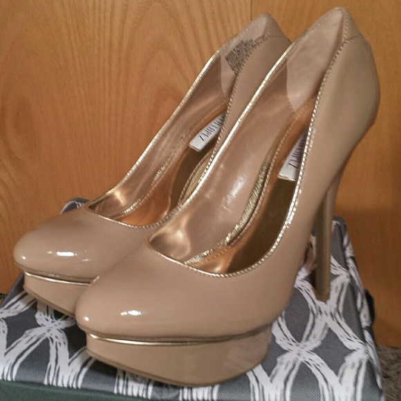 Jennifer Lopez Caliente Heels Nude NWOT