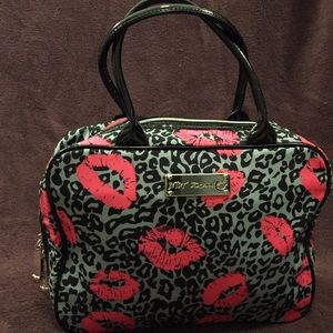 Betsey Johnson Toiletries Travel Bag