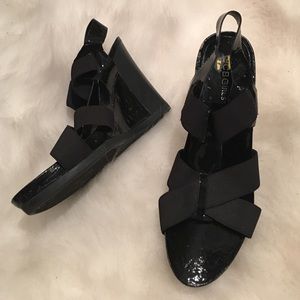 Black BCBG heels ✨